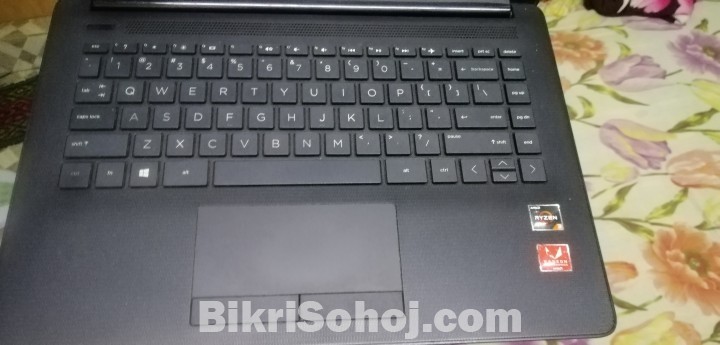 Hp laptop core i3 120 SSD 4gb ram